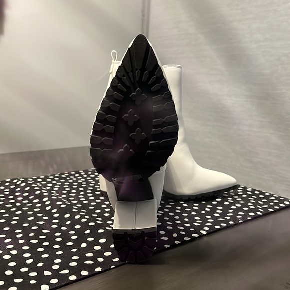 White leather boot - Picture 5 of 6